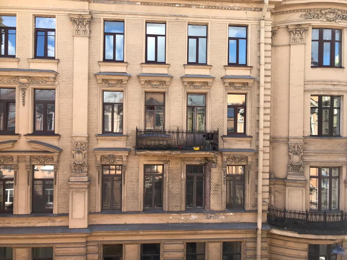 Solo Na Bolshom Prospekte Hotel Sint-Petersburg Buitenkant foto