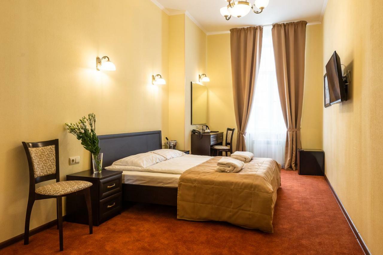 Solo Na Bolshom Prospekte Hotel Sint-Petersburg Buitenkant foto